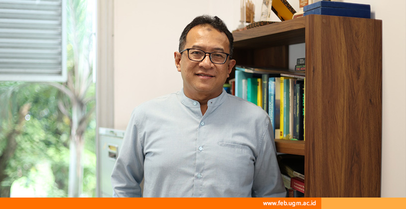 Dr. Elan Satriawan Dr. Elan Satriawan